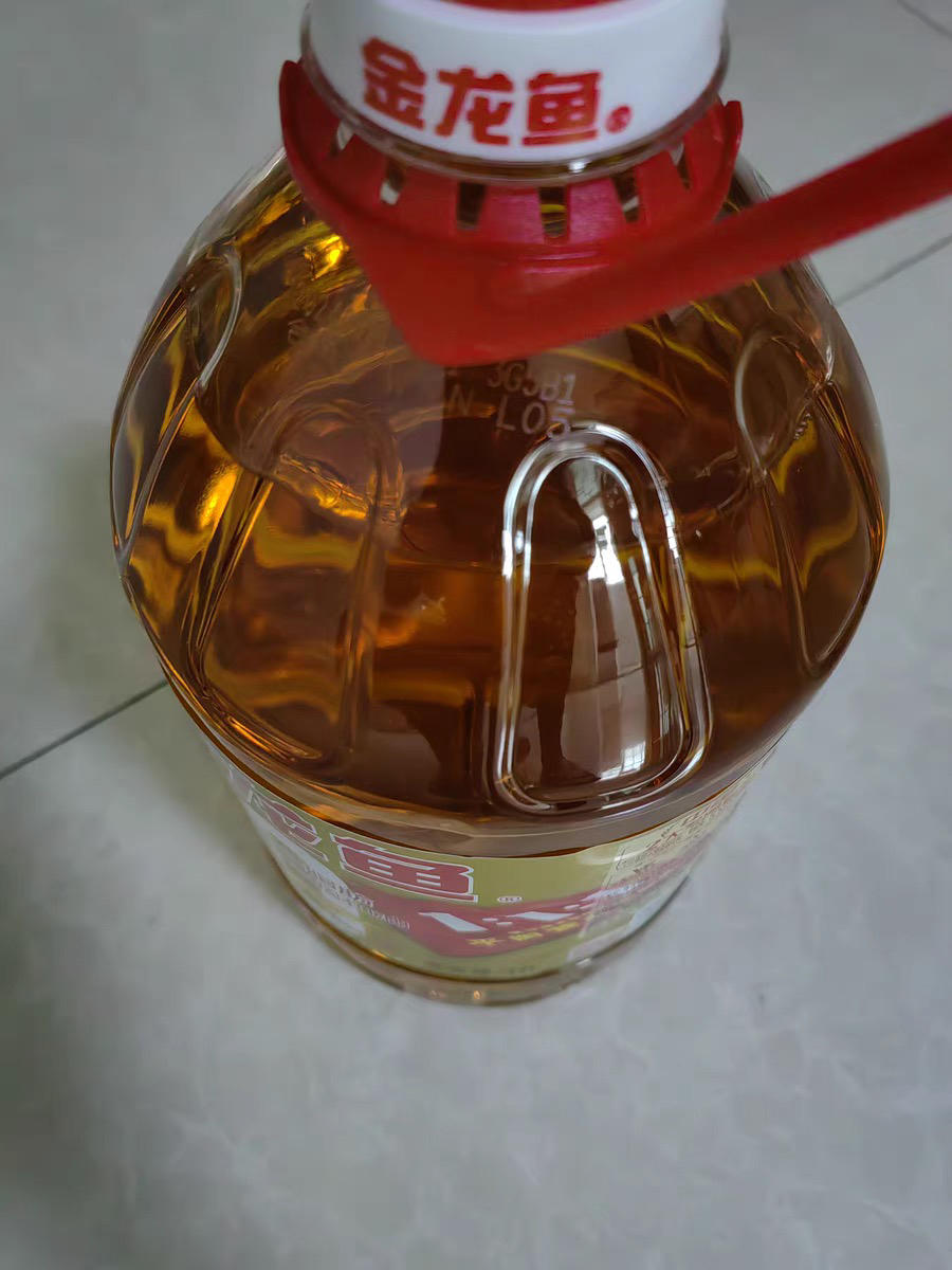 金龙鱼 黄金比例食用植物调和油 5L(非转)桶装食用油 炒菜烹饪煎炸家用油晒单图