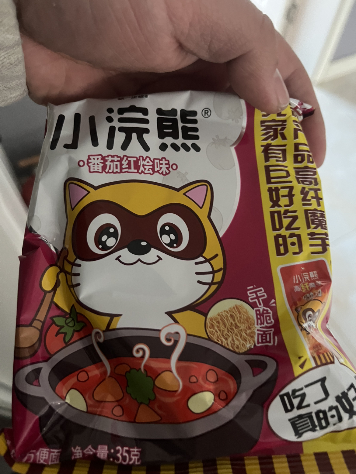 统一小浣熊 (番茄红烩味、奥尔良烤翅味、烤肉味、香辣蟹味)干脆面四口味随机装 35克*30包整箱装(新老包装交替发货)晒单图