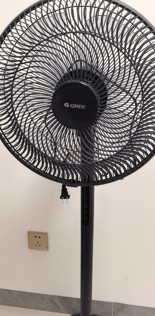 格力(GREE)电风扇家用落地扇办公室宿舍立式台地两用七叶大风量多角度摇头轻音风扇落地 FD-35X66Bh7晒单图