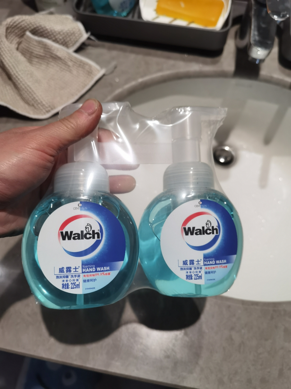 威露士(Walch)抑菌泡沫洗手液 健康呵护225ml*2瓶 家用儿童通用杀菌消毒晒单图