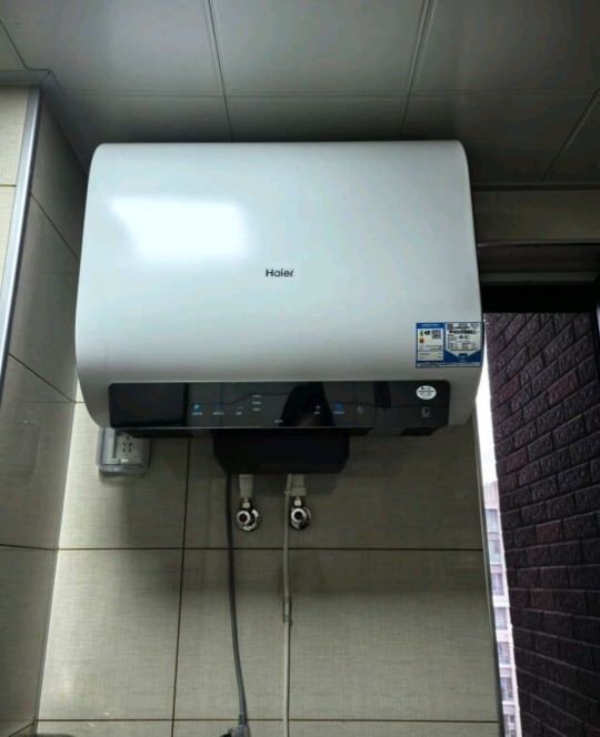 海尔热水器电热水器储水式扁桶双胆家用洗澡一级能效智慧节能上门安装BK3mini 60L 3300W 行业至短 冰雪白外观晒单图