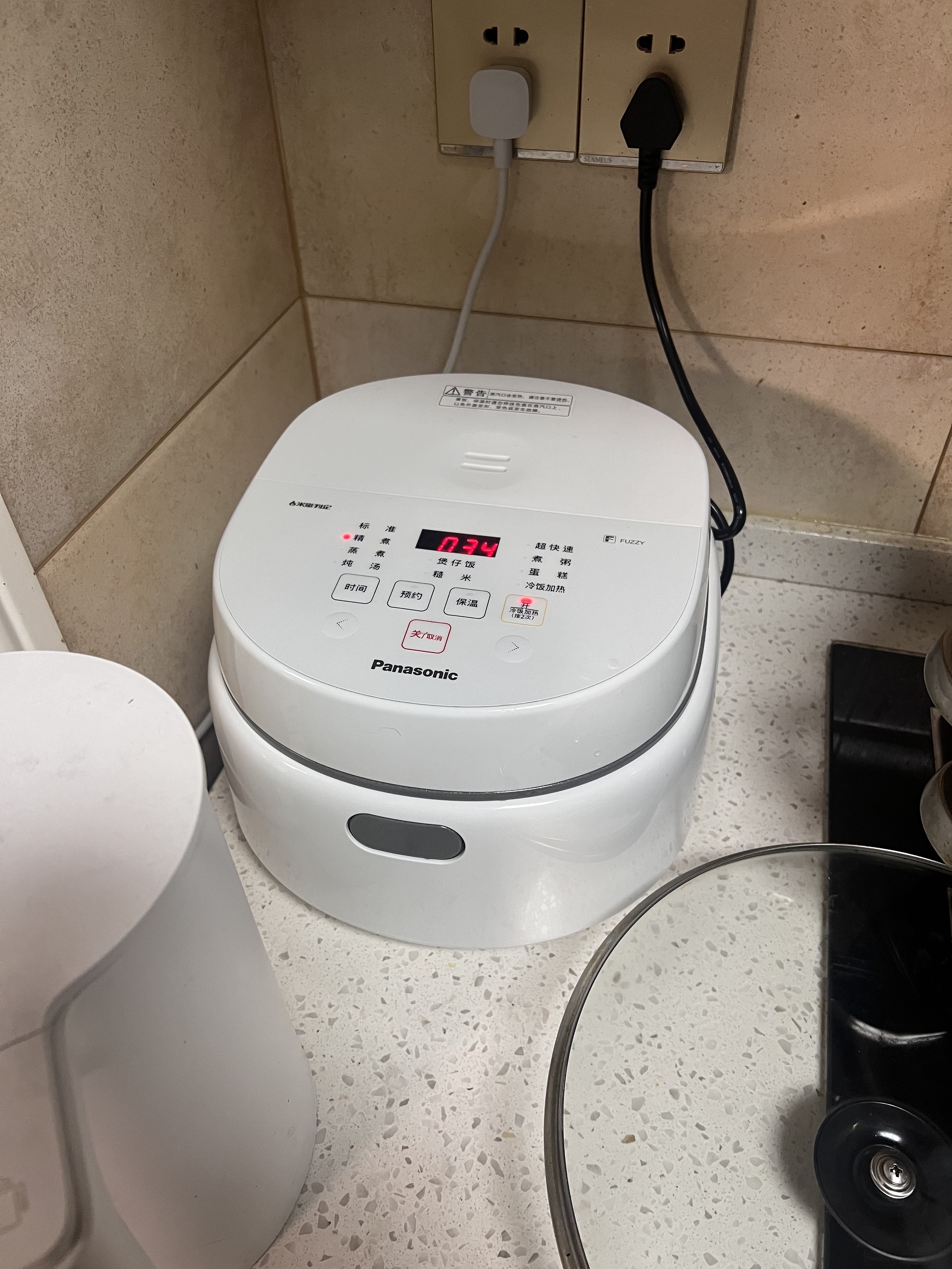 松下(Panasonic)饭墩墩电饭煲 家用3-4个人多功能电饭锅3.2L容量 可预约 备长炭内胆涂层 SR-DL101晒单图
