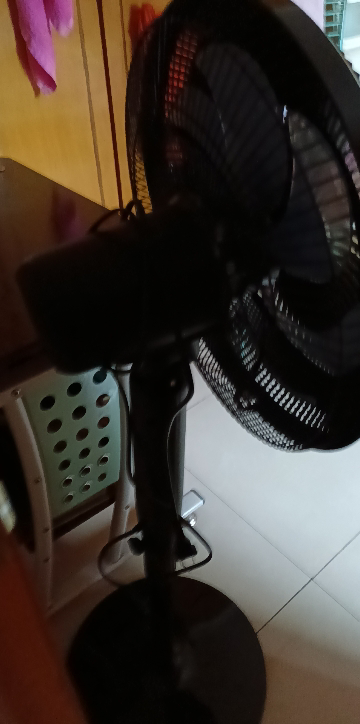 美的电风扇落地扇遥控家用7叶大风量电扇宿舍轻音低噪台式桌面两用节能台扇 [经典升降款]7叶遥控款SAF35ER晒单图