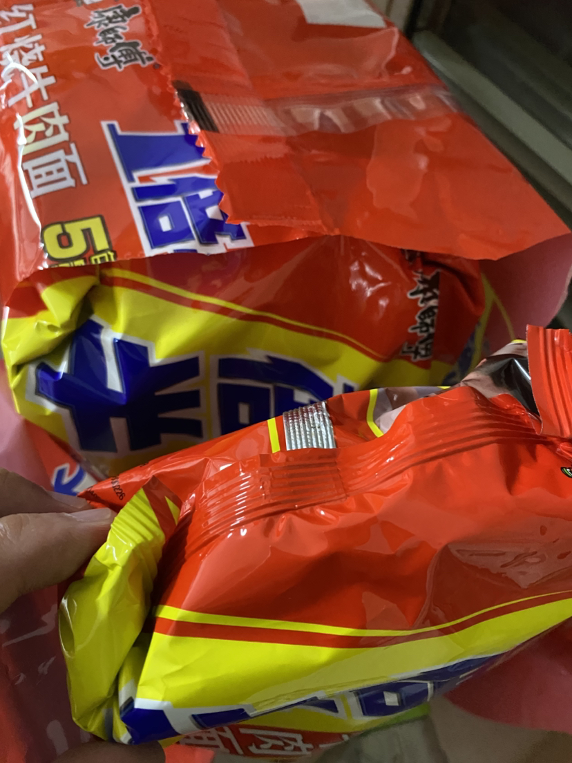 康师傅一倍半方便面红烧牛肉面5连包泡面大面饼速食夜宵免煮大食桶正品整箱晒单图