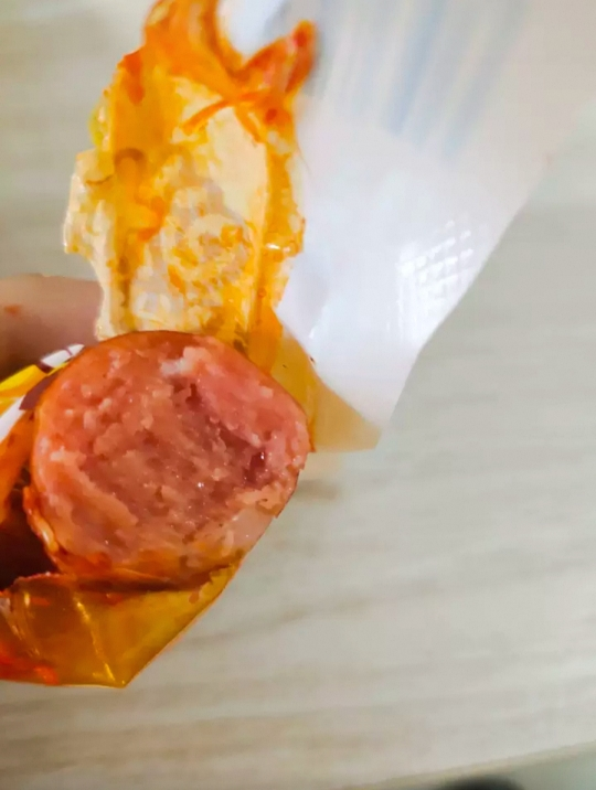 双汇(Shuanghui) 香辣香脆肠32g/支 香肠休闲火腿肠热狗台式肉类零食小吃烧烤肠晒单图