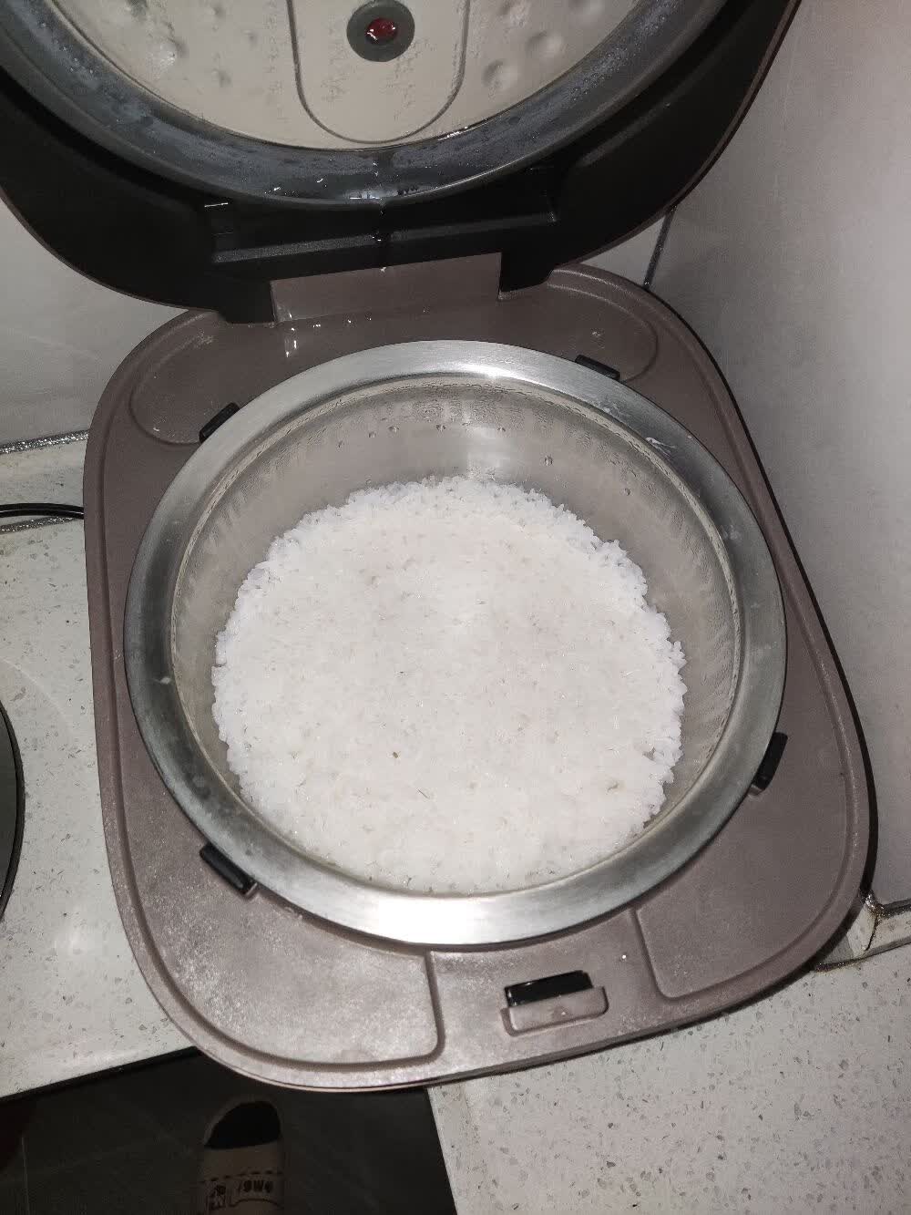 苏泊尔(SUPOR)电饭煲0涂层4L不锈钢内胆电饭锅2-6人煮饭锅大火力家用智能多功能无涂层煮粥锅 SF40FC699晒单图