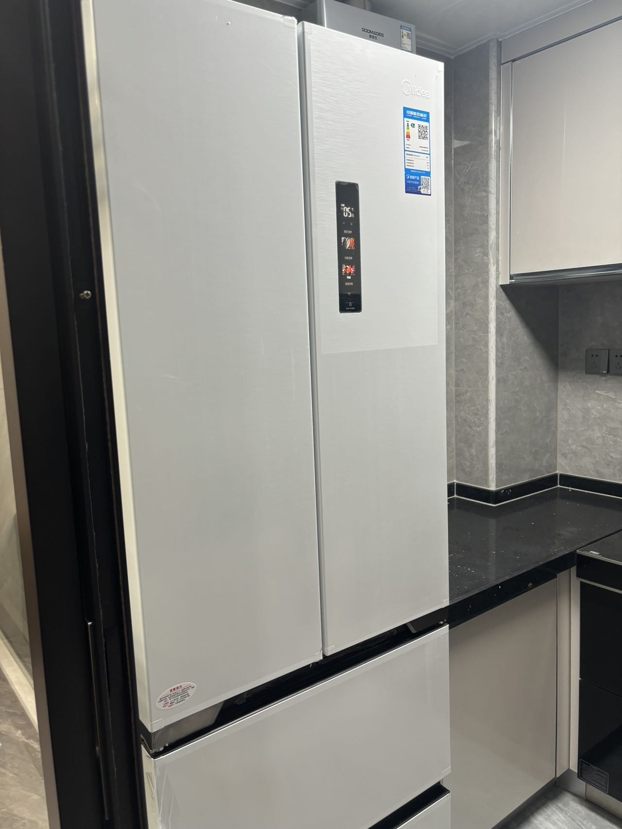 美的(Midea)电冰箱M60超薄法式多门超薄全嵌一级变频除菌净味大容量家用MR-421WUFPZE白国补以旧换新晒单图
