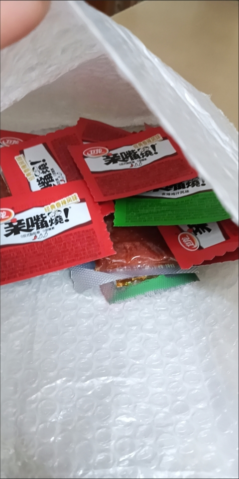 卫龙辣条亲嘴烧300g*1袋混合口味休闲零食小吃大刀肉即食豆干出游晒单图