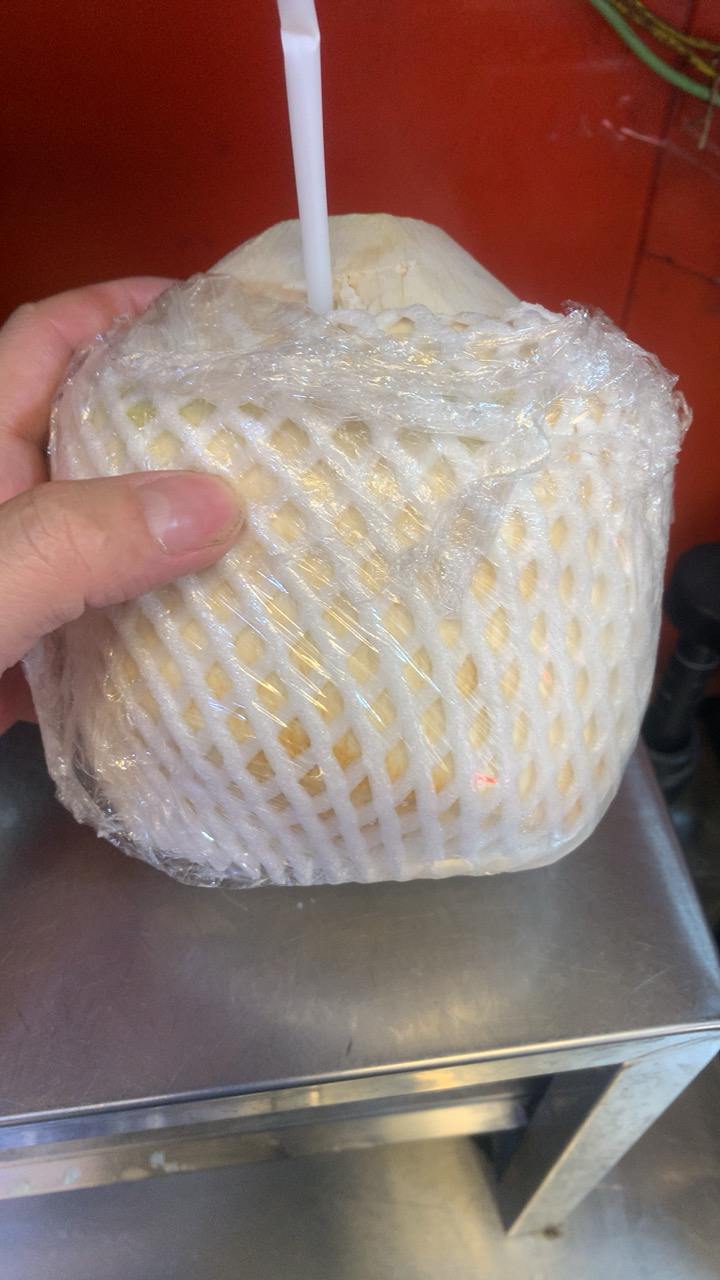 [苏鲜生]海南椰青 当季热带水果 水果椰子 9个装(2-3斤/个) 现摘现发 营养美味 清甜可口晒单图