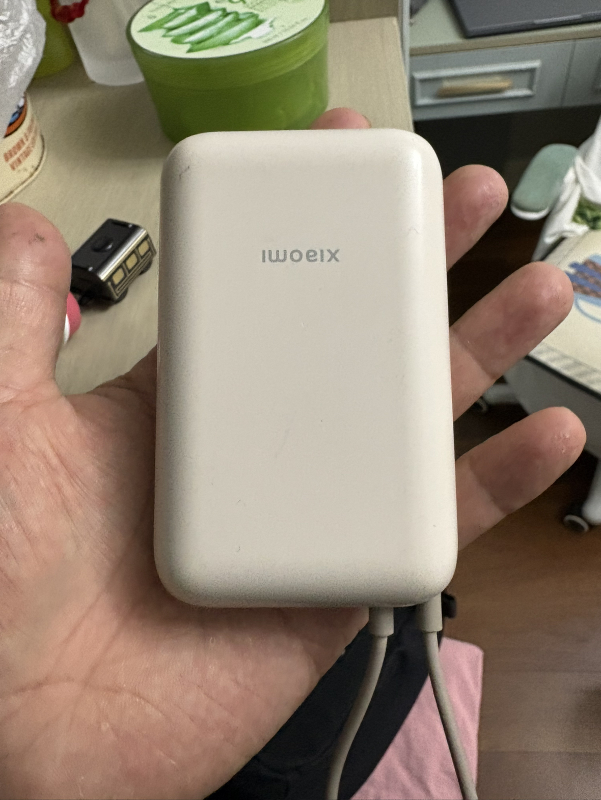 小米(MI)自带线充电宝10000毫安口袋版 浅咖色 22.5W快充原装移动电源超薄小巧便携大容量苹果PD20W华为闪充晒单图