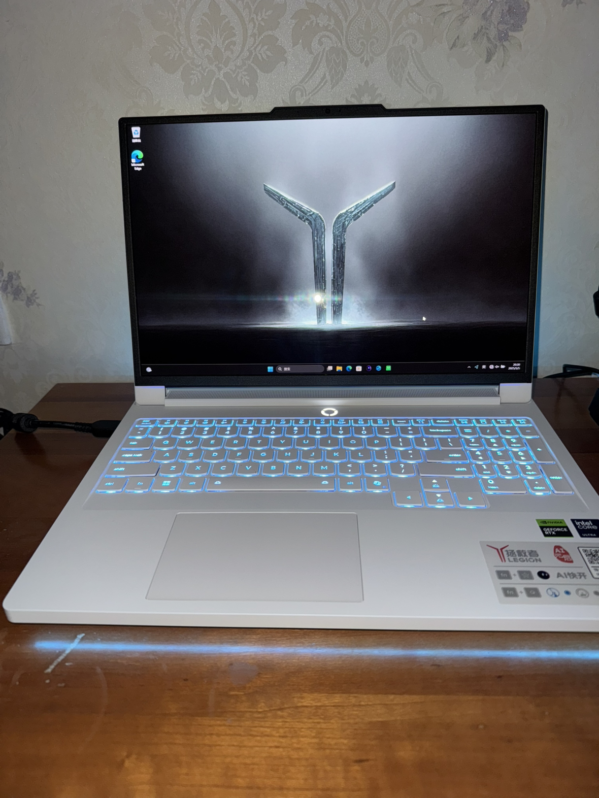 联想(Lenovo)拯救者Y9000P 2025 至尊版 AI元启 16英寸电竞游戏本笔记本电脑(Ultra 9 275HX 32G 1T RTX5080 2.5k 240Hz O晒单图