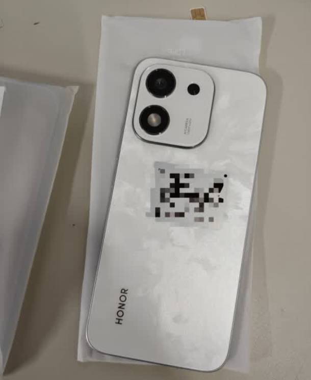 [全新]荣耀X70i 月影白 8GB+256GB 5G双卡 1.08亿高清影像 天玑7025 Ultra芯 NFC 120Hz智能手机晒单图
