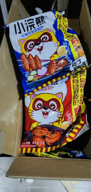 统一小浣熊 (番茄红烩味、奥尔良烤翅味、烤肉味、香辣蟹味)干脆面四口味随机装 35克*30包整箱装(新老包装交替发货)晒单图