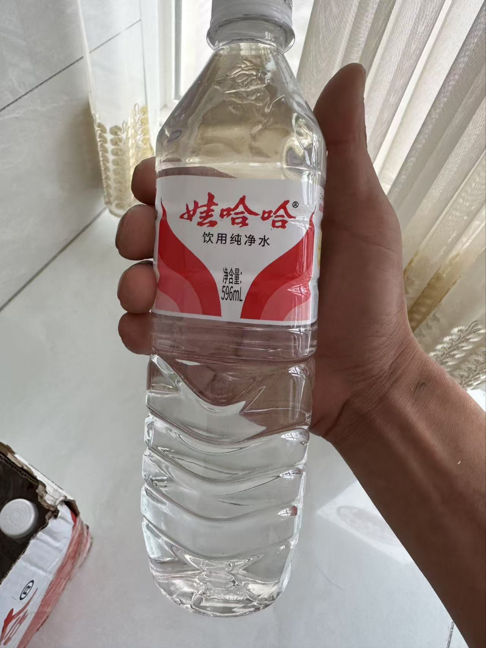 娃哈哈纯净水596ml*24瓶大瓶整箱装饮用水非矿泉水特价娃哈哈正品晒单图