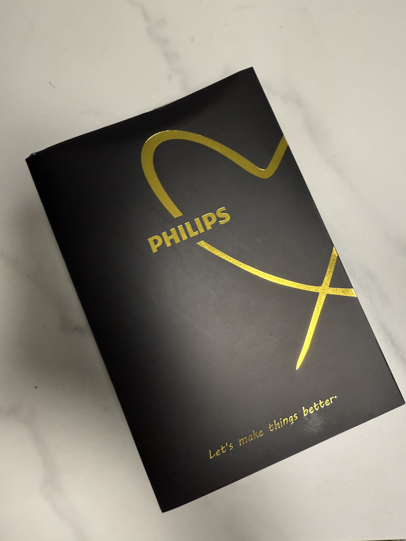 飞利浦(PHILIPS) 电动剃须刀新3系 干湿双剃刮胡刀 配弹出式鬓角修剪器 生日礼物送男友 S3206/09晒单图
