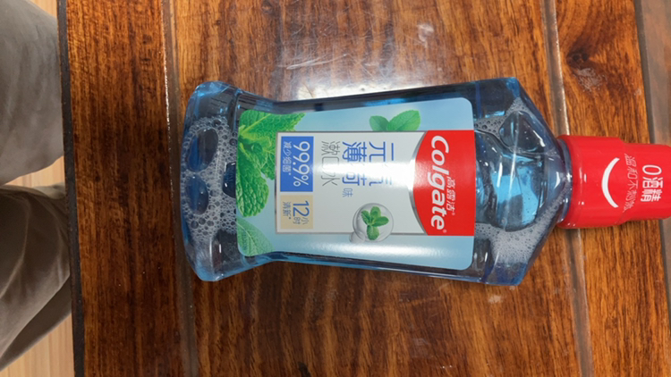 高露洁漱口水清洁含氟孕妇可用清新口气滋润口腔男女生防蛀温和0酒精500ml*3瓶(绿茶+橙花+鲜果)晒单图