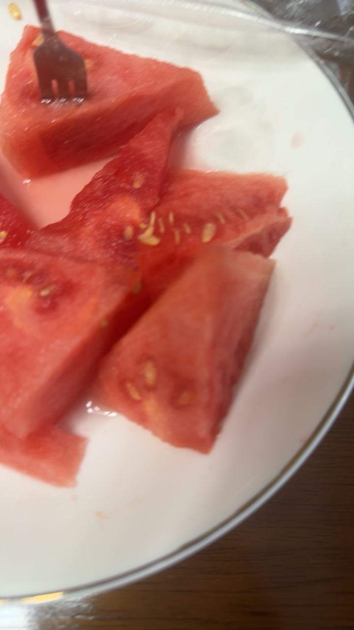 [熊猫鸟]云南 新鲜麒麟西瓜 1个 6-7斤 新鲜水果 汁多肉甜 熊猫鸟晒单图