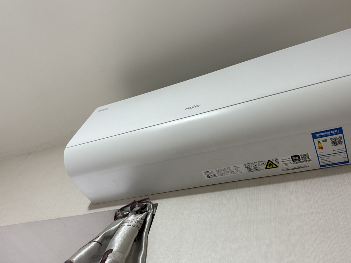 海尔空调(Haier)1匹 新1级能效 KFR-26GW/E1-1套机 节能省电 健康自清洁 只吹干净风晒单图