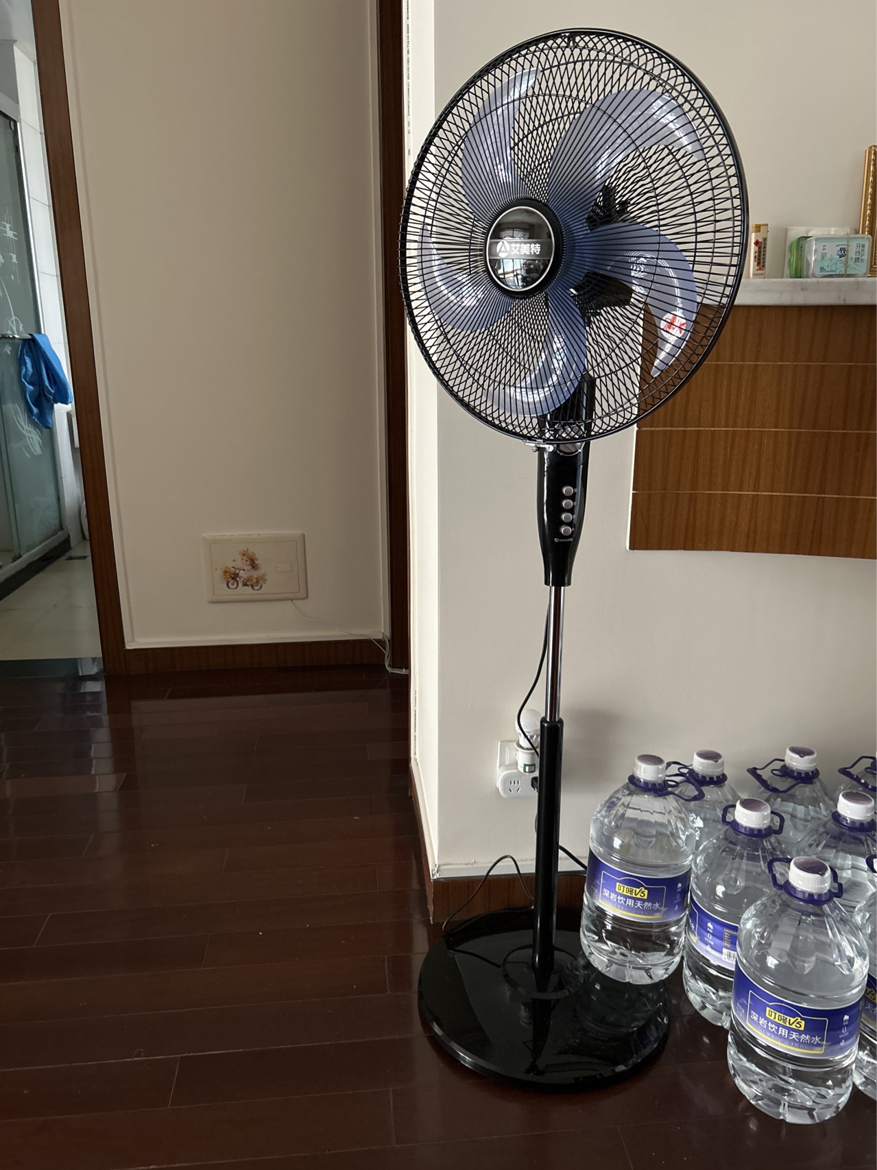 艾美特(AIRMATE)静音落地家用台式落地扇电风扇家用遥控智能 FS4067T2-5机械16寸晒单图