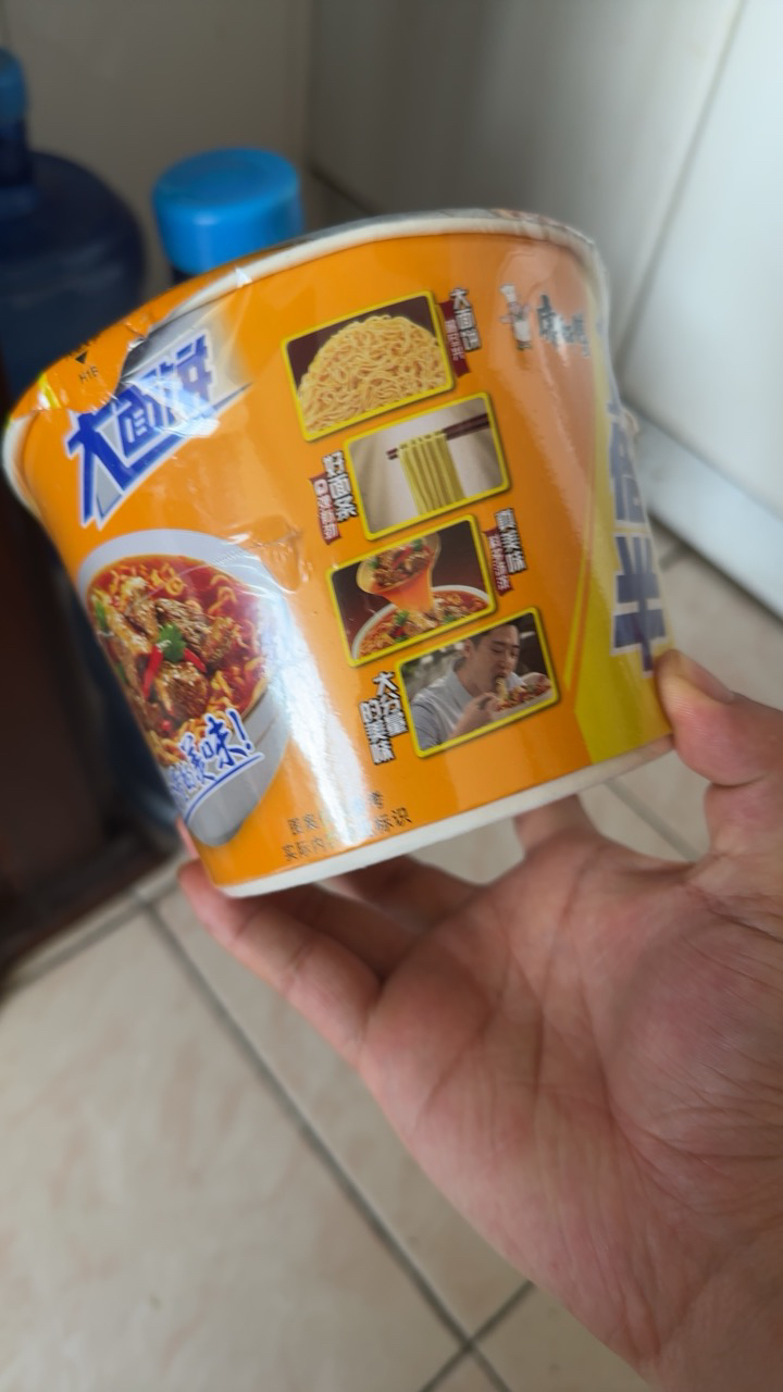 [6桶]康师傅一倍半方便面香辣红烧牛肉面泡面大面饼速食夜宵免煮大食桶正品整箱晒单图