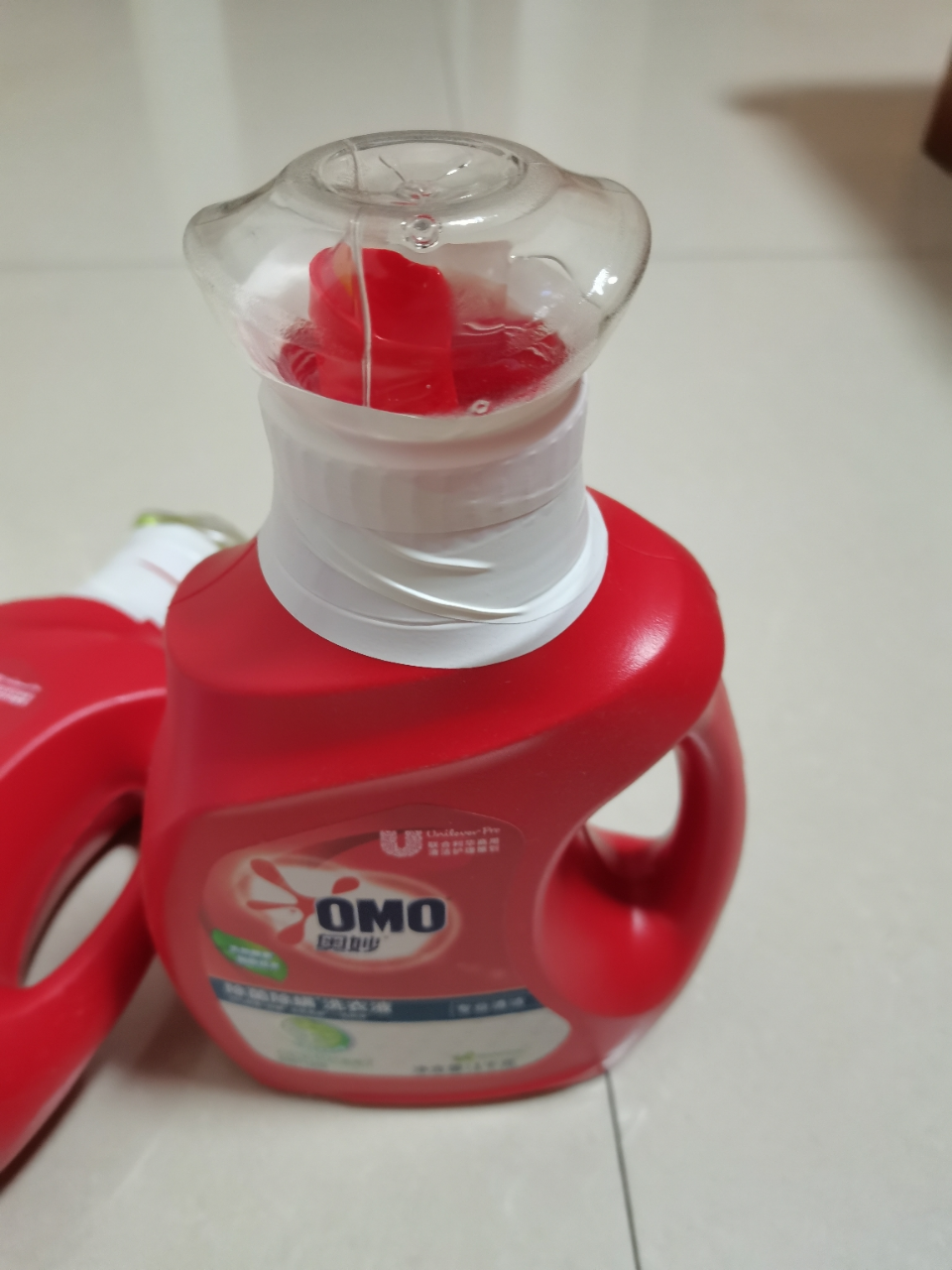 [4斤双瓶装]奥妙(OMO) 除菌除螨洗衣液 1kg*2源自天然酵素 去除四大细菌和尘螨(新老包装随机发货)[联合利华]晒单图