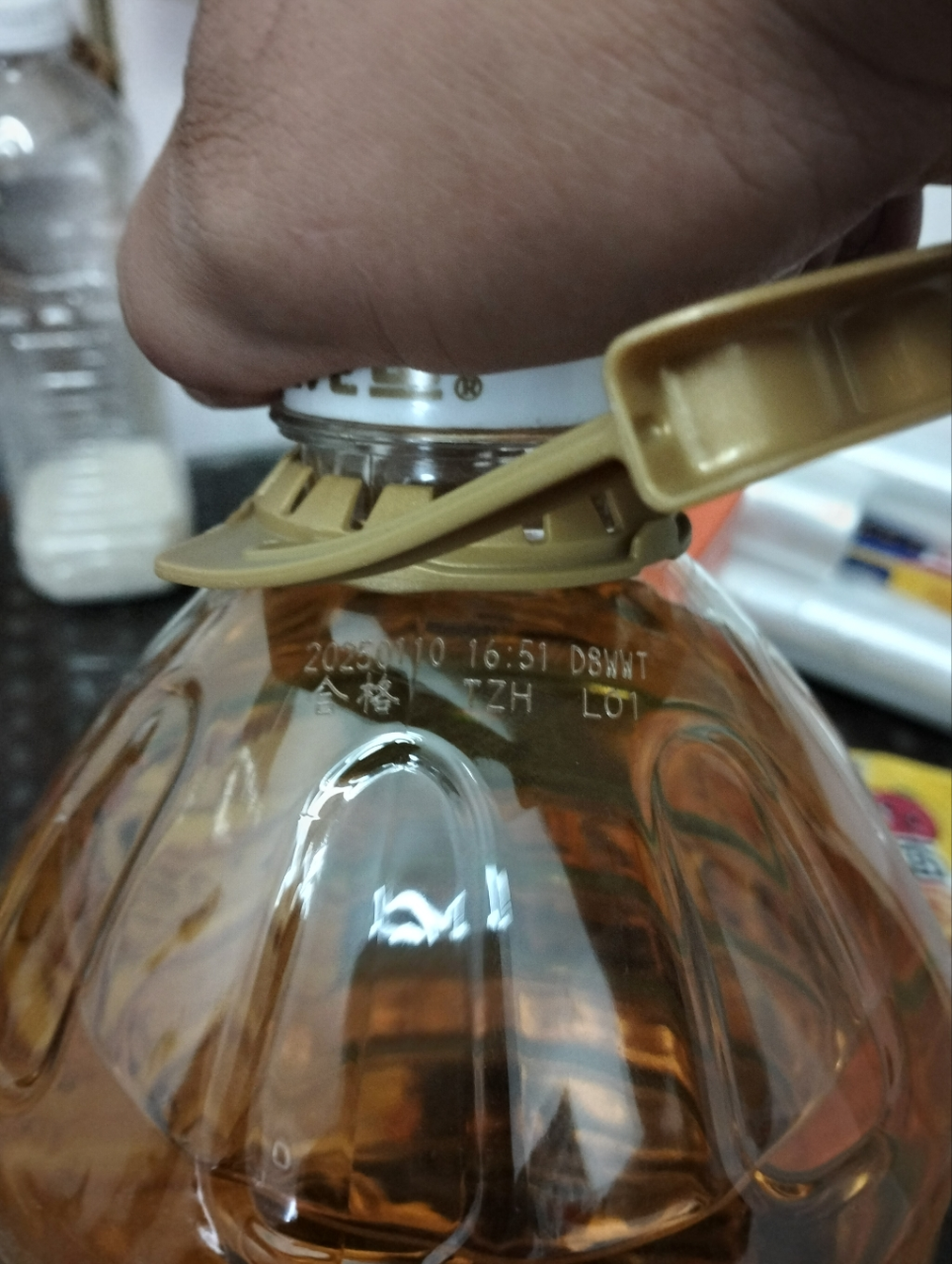 金龙鱼 食用油 非转基因压榨一级 纯正玉米油4L 家用炒菜烹饪煎炸晒单图