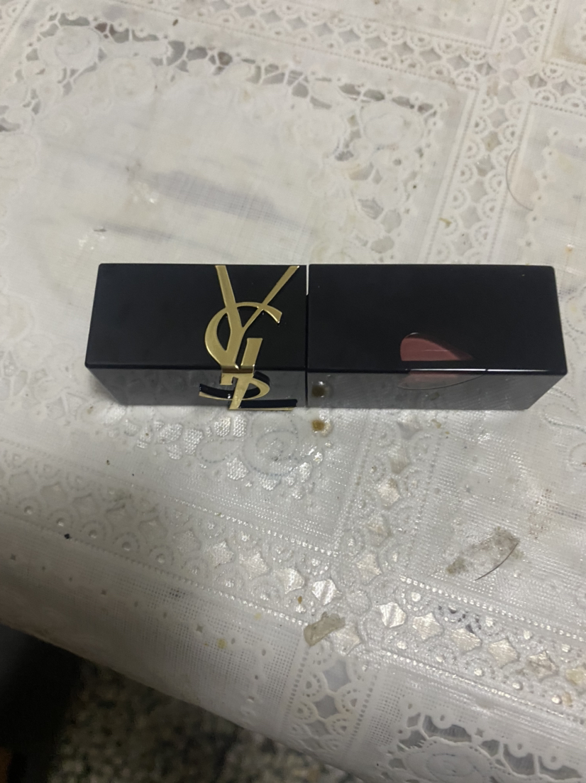 圣罗兰(YSL)天鹅绒黑管唇釉5.5ml 不易掉色气质显白不挑皮 黑管唇釉440#野玫瑰晒单图