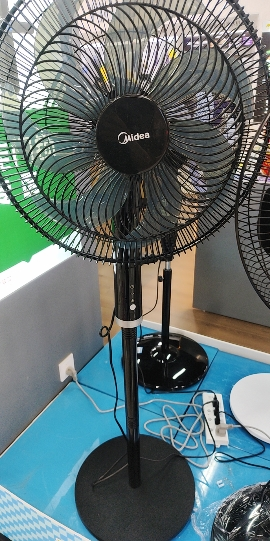 美的(Midea)落地扇家用立式遥控五叶节能定时摇头强风升降电风扇 FSA40STH黑色25新款晒单图