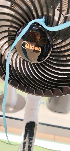 美的(Midea)电风扇空气循环扇卧室节能省电台式落地扇家用变频遥控 FGD24SFQ白色(小程序+语音+遥控+触控)晒单图