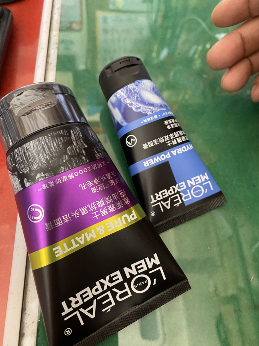 欧莱雅 男士控油炭爽抗黑头洁面膏100ml加赠欧莱雅随机男士洁面50ml晒单图