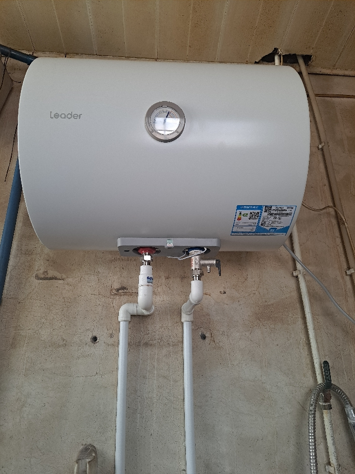 [租房神器]Leader 40升电热水器 海尔智家LES40H-LC(1) 1500W速热 致密保温层 二级能效晒单图