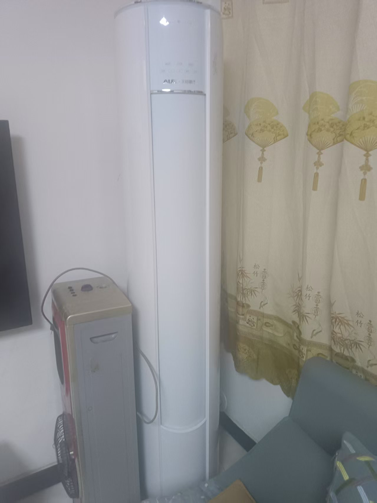 奥克斯 (AUX) 空调立式3匹柜机 新一级能效变频冷暖两用 节能省电 客厅家用空调圆柱柜机晒单图