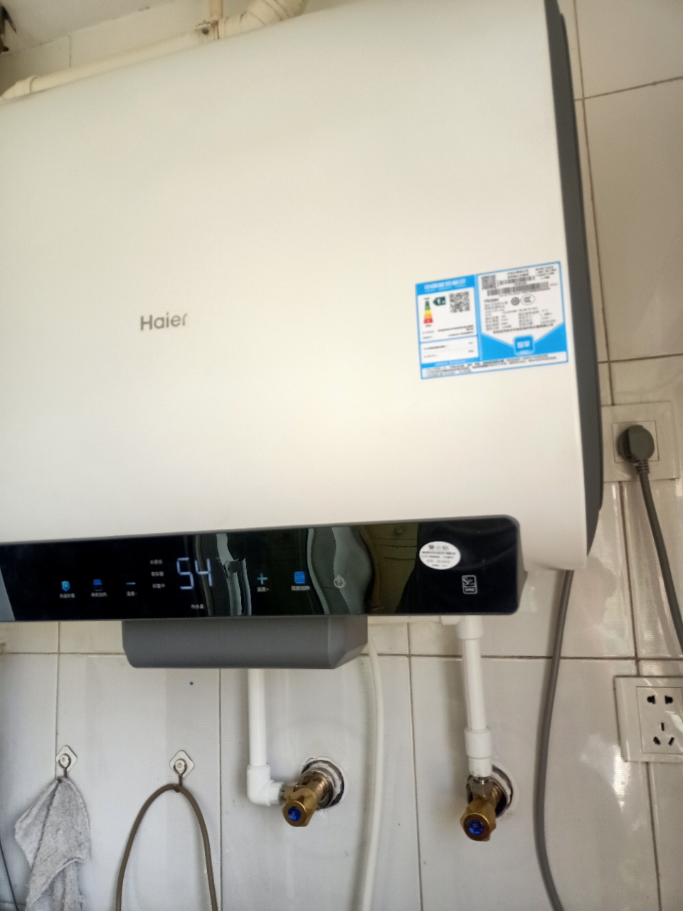 海尔(Haier)[小红花BK3MINI]60升双胆扁桶电热水器 鲜活水 国家补贴20% 3300W变频速热家用晒单图