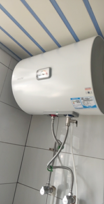 [租房神器]Leader 海尔智家电热水器40升 2200W速热 致密保温层 二级能效LES40H-LC2(E)晒单图