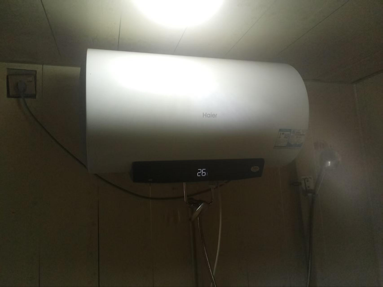 [TOP热卖]Haier/海尔60升电热水器家用卫生间储水式 EC6001-MC3U1 一级能效 WIFI智控 大屏数显晒单图