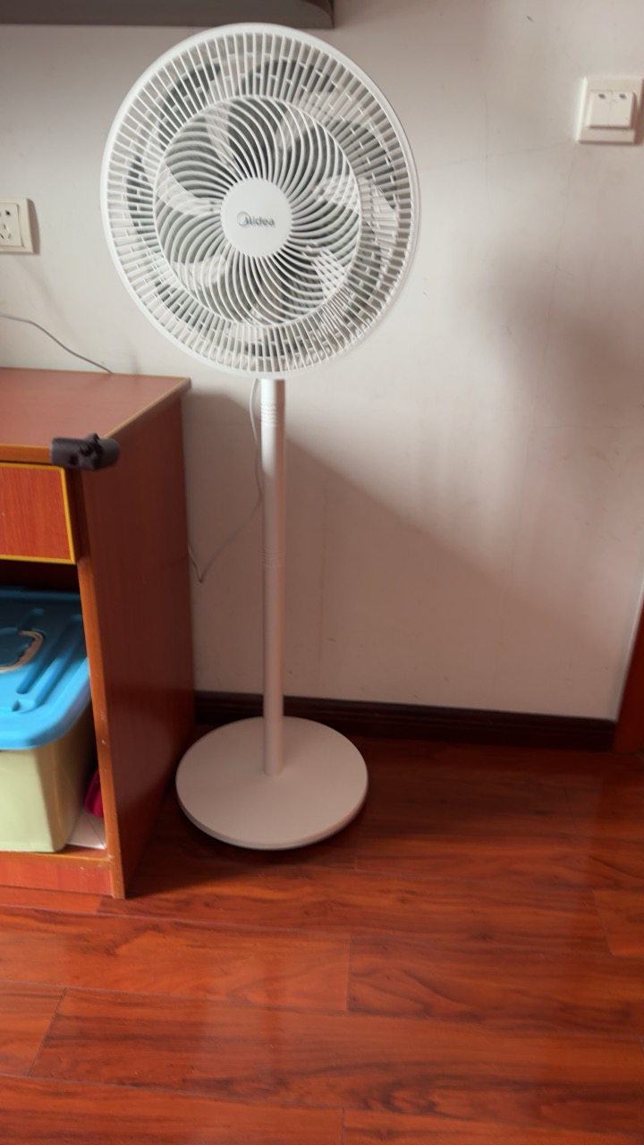 美的(Midea)电风扇SAE35CA落地式台式两用风扇七叶轻音柔风落地扇办公室电扇立式大风量节能易拆洗节能宿舍电扇晒单图