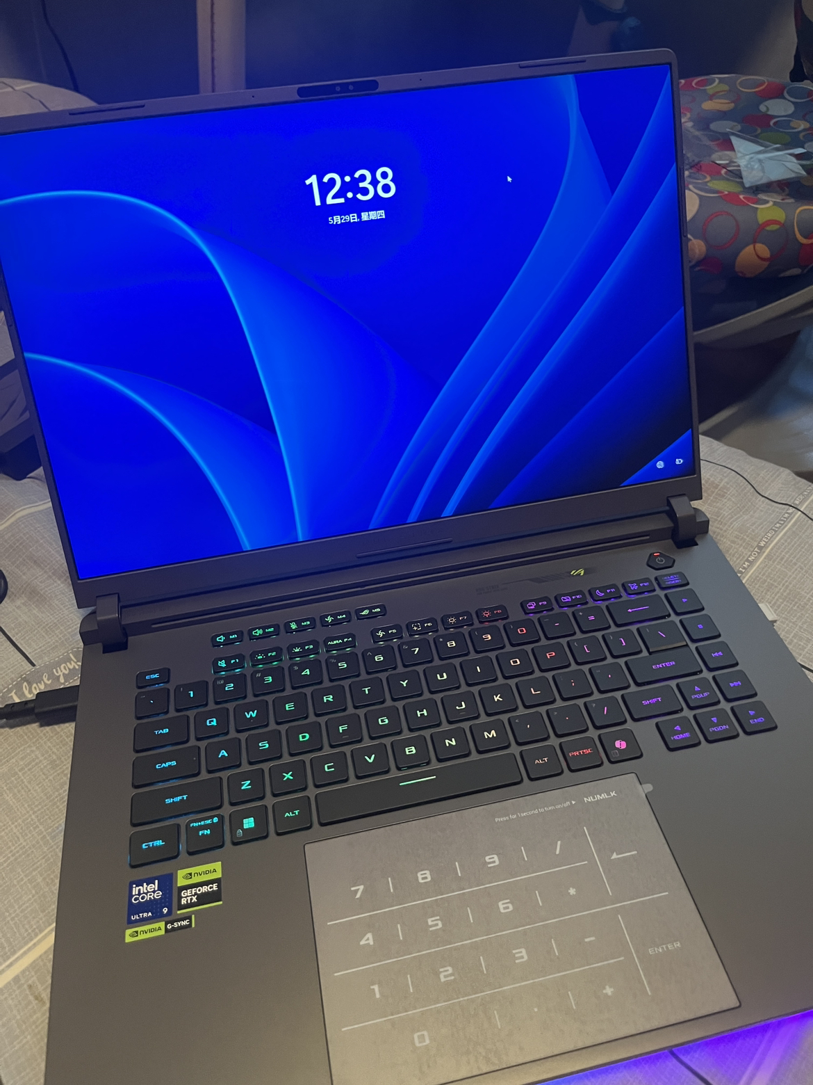 ROG枪神9 酷睿U9 16英寸 游戏笔记本电脑(U9 275HX RTX5070 16G 1T 2.5K 240Hz)晒单图