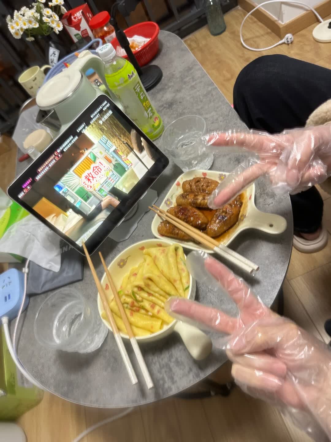 小熊(Bear)多功能锅电炒锅家用电火锅电煮锅电热锅小电锅煎炒炖煮不粘宿舍泡面锅涮肉锅 2.5L容量DCG-B24C2晒单图