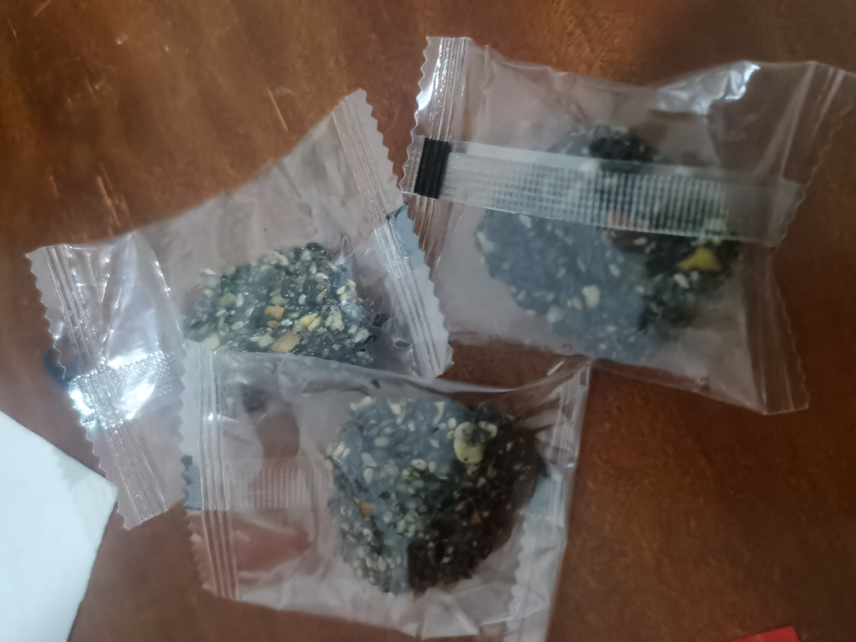 500g 五珍黑芝麻红枣核桃枸杞丸小零食芝麻丸桑葚休闲零食办公室饱腹晒单图