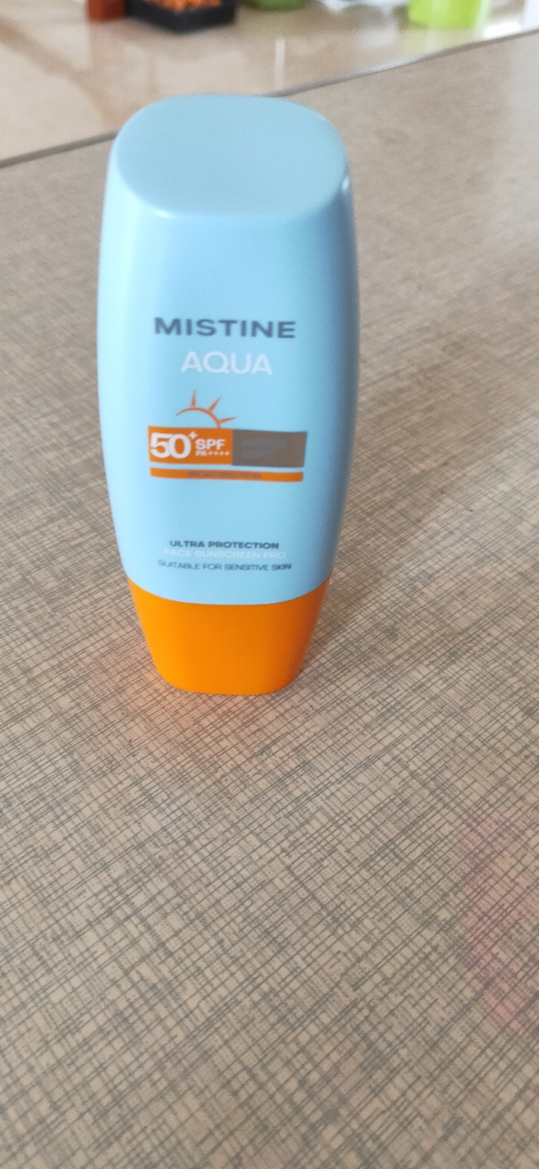Mistine 蜜丝婷 新版小黄帽面部水润养肤防晒霜乳40mlSPF50+敏感肌适用晒单图