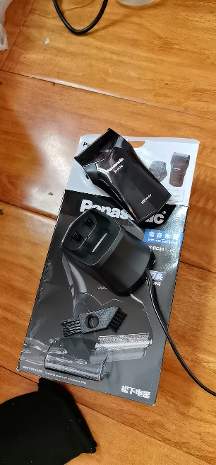 松下(Panasonic)电动剃须刀往复式刮剃胡刀卡片式胡须刀便捷旅行出差刮胡刀 ES-RC30-K405剃须刀晒单图