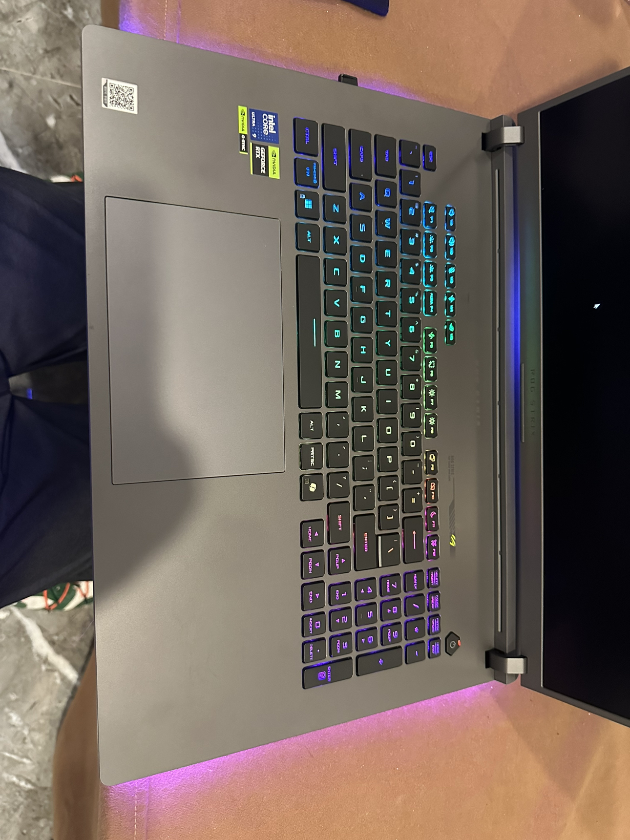 ROG枪神9 Plus 酷睿U9 18英寸 游戏笔记本电脑(U9 275HX RTX5070 16G 1T 2.5K 240Hz)晒单图