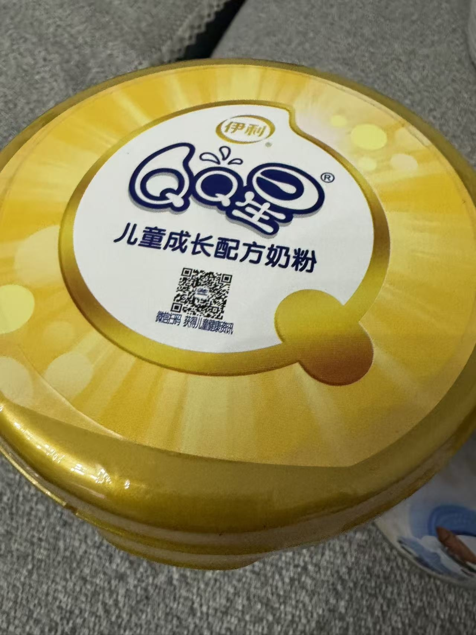 伊利(YILI)qq星榛高3岁以上儿童配方奶粉4段700g罐(新旧包装随机)晒单图