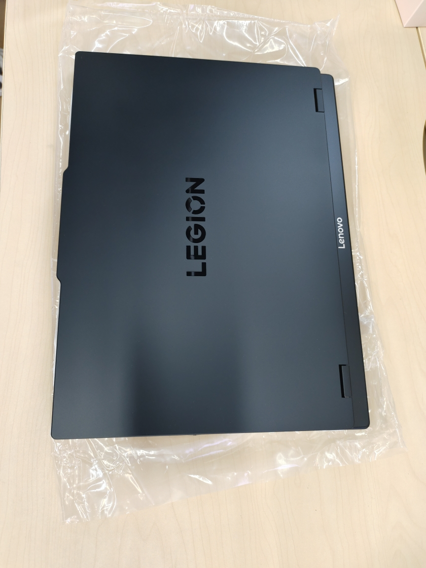 联想(Lenovo)拯救者R7000P 2025 16英寸游戏本笔记本电脑(R9 8945HX 16G 1T RTX5060 2.5k 240Hz 100% DCI-P3)碳晶黑晒单图