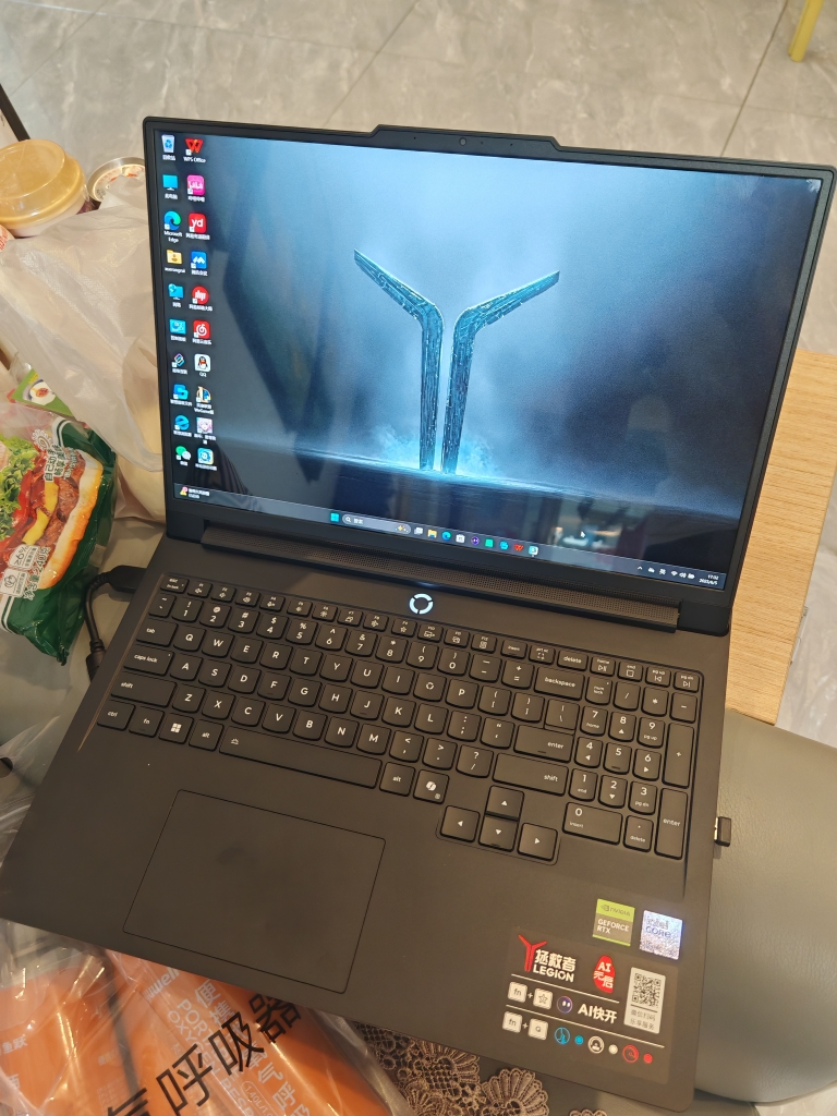 联想(Lenovo)拯救者Y9000P 2025AI元启16英寸游戏本笔记本电脑(Ultra 9 275HX 32G 1T RTX5060 2.5k 240Hz OLED)碳晶黑晒单图