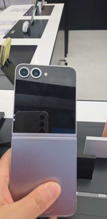 [手机]三星Galaxy Z Flip6 5G(SM-F7410)12GB+256GB星夜银 折叠屏手机晒单图