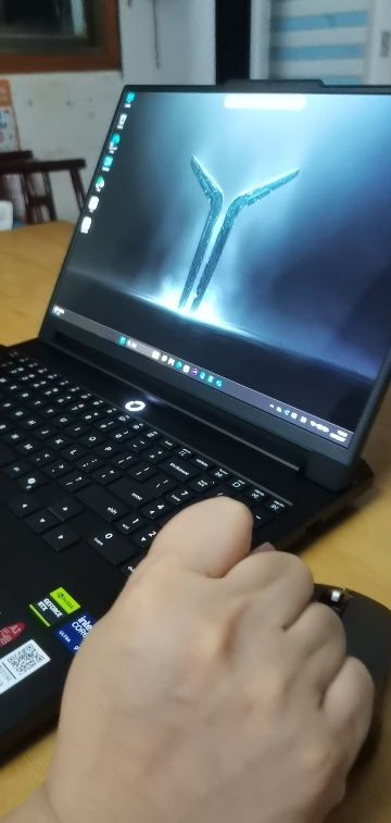 联想(Lenovo)拯救者Y9000P 2025 AI元启 16英寸电竞游戏本笔记本电脑(Ultra 9 275HX 32G 1T RTX5070 2.5k 240Hz OLED)晒单图