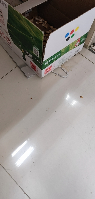 [7月生产]伊利 脱脂牛奶250ml*16盒/箱 零脂肪 好营养 整箱家庭装 礼盒装晒单图
