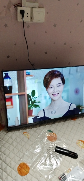 海信Vidda R32 二级能效款 海信32英寸金属全面屏超高清护眼智能液晶电视机家用晒单图