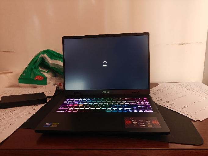 微星(MSI)魔影16全能创作16英寸游戏本笔记本电脑 (i7-14650HX 满血RTX4060 16G 1TB 2.5K 240Hz DCI-P3 100%宇宙灰)晒单图